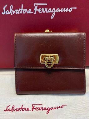 Salvatore Ferragamo Burgundy Leather Wallet Gold Hardware Luxury